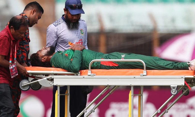 ক্যাচ ধরতে গিয়ে সংঘর্ষ: জাকেরকে নেয়া হচ্ছে হাসপাতালে