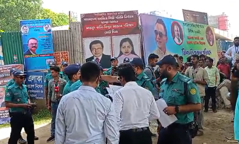 চলচ্চিত্র শিল্পী সমিতির ভোটগ্রহণ চলছে