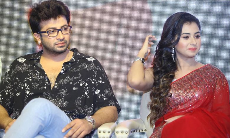 শাকিবের সাথে আমার ডিভোর্স হয়নি : বুবলী