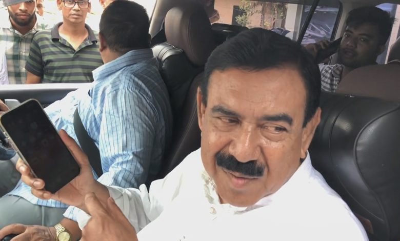 উপজেলা নির্বাচনে ছেলের পক্ষে কাজ করায় শাজাহান খানকে চিঠি