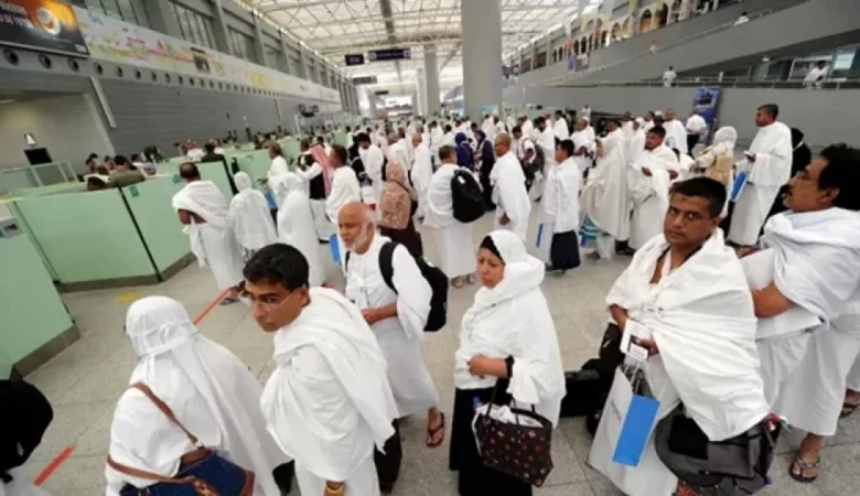 সৌদি পৌঁছেছেন ২১ হাজারের বেশি হজযাত্রী