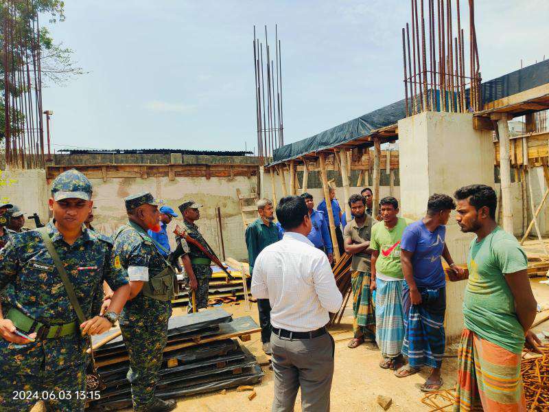 কক্সবাজার সৈকতের নিকটবর্তী ৫টি ভবনের নির্মাণকাজ বন্ধ করেছে প্রশাসন