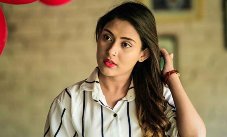 অভিনেত্রী মেহজাবীন চৌধুরী