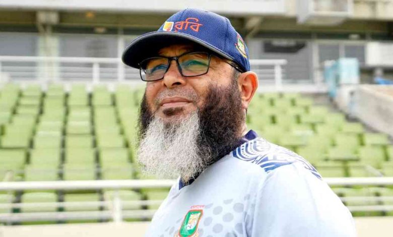 স্পিন কোচ মুশতাকের সঙ্গে চুক্তি বাড়াবে বিসিবি