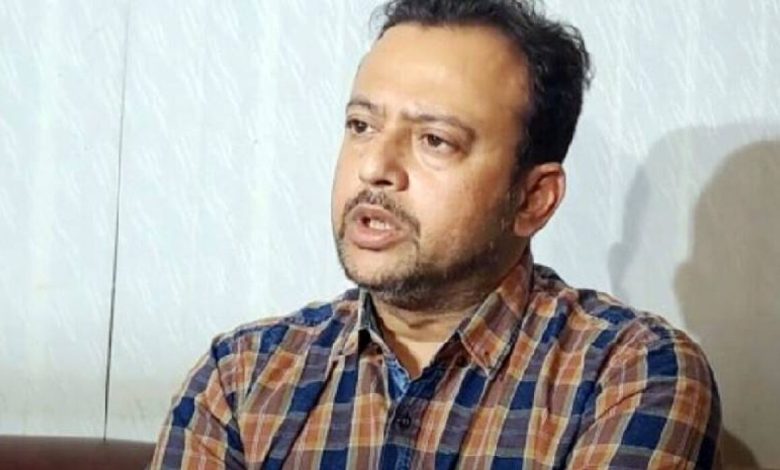 বিমানবন্দরে আটকে দেওয়া হলো রিয়াজকে