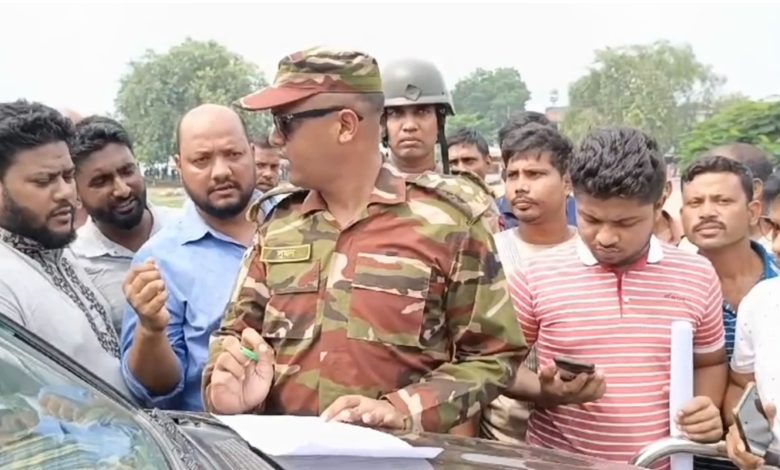 জনতার তোপের মুখে সেতুর টোল আদায় বন্ধ করলো সেনাবাহিনী