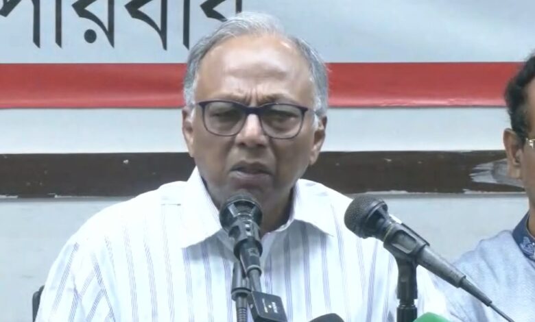 আগে সংবাদমাধ্যমের সম্পাদক ও মালিকদের সংস্কার প্রয়োজন: মাহমুদুর রহমান