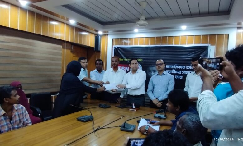 লক্ষ্মীপুরে বন্যায় ক্ষতিগ্রস্ত ৫২ পরিবারকে পুনর্বাসন সহায়তা