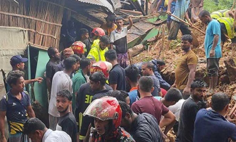সিলেটের গোলাপগঞ্জে টানা বৃষ্টিতে টিলা ধসে একই পরিবারের চারজনের মৃত্যু।