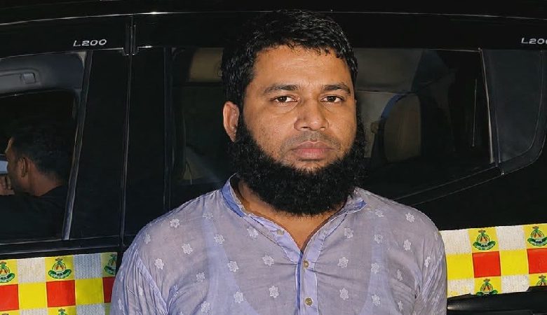 লালমনিরহাটে স্কুলছাত্রী ধর্ষণের অভিযোগে ক্লিনিক পরিচালক গ্রেপ্তার